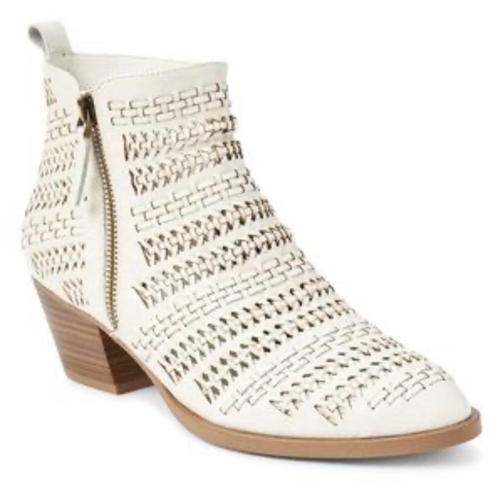 GAP IVORY WHITE WOVEN LEATHER LOW HEEL ANKLE BOOT SZ 7.5